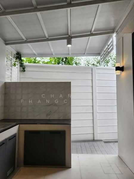 Areeya Mandarina Sukhumvit 77 : อารียา แมนดารีนา สุขุมวิท 77, กรุงเทพ, ถนนสุขุมวิท 77 (อ่อนนุช), สวนหลวง, กรุงเทพ, 124 ตร.ม., ทาวน์เฮ้าส์ ให้เช่า, โดย Chanon Phangchienghien, 500416393 - DDproperty.com