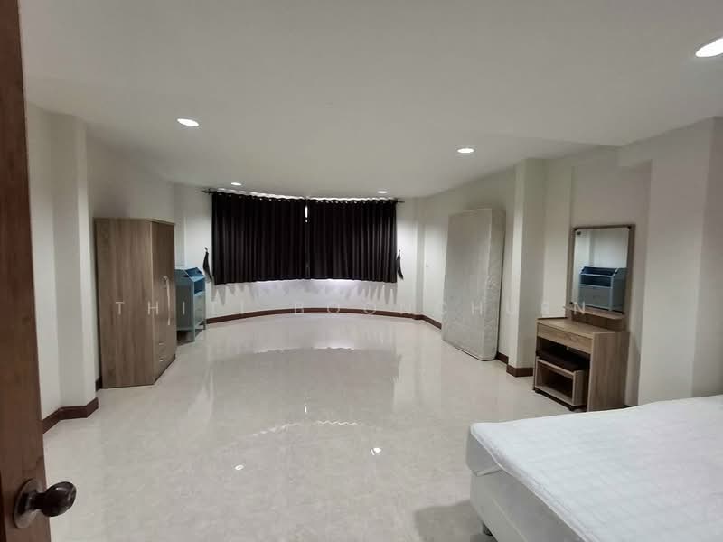 Townhouse, 3 Beds Near BTS Punnawithi, Bangkok, Bang Chak, Phra Khanong, Bangkok, 3 Bedrooms, 180 sqm, Townhouse For Rent, by Thiti Boonchurn, 500416412 - DDproperty.com