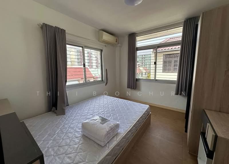 Townhouse, 6 Bed, Huai Khwang, Near MRT Huai Khwang, Bangkok, Huai Khwang, Bangkok, 6 Bedrooms, 240 sqm, Townhouse For Rent, by Thiti Boonchurn, 500416439 - DDproperty.com