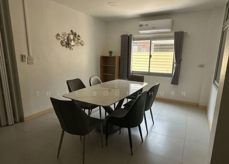 Townhouse, 6 Bed, Huai Khwang, Near MRT Huai Khwang, Bangkok, Huai Khwang, Bangkok, 6 Bedrooms, 240 sqm, Townhouse For Rent, by Thiti Boonchurn, 500416439 - DDproperty.com