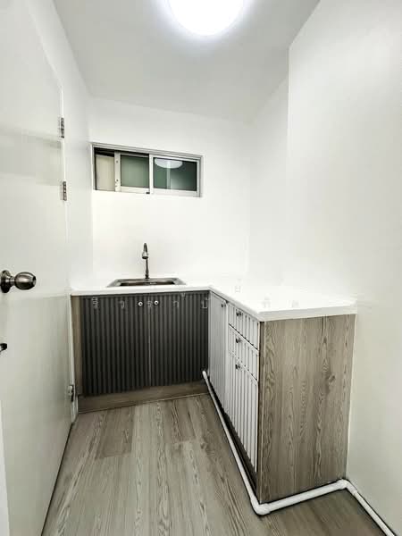Lumpini Center Ladprao 111, Bangkok, 60-127 Soi Lat Phrao 111, Khlong Chan, Bang Kapi, Bangkok, 1 Bedroom, 28 sqm, Condo For Sale, by วิฑูรย์ รีวราบัณฑิต, 500416495 - DDproperty.com