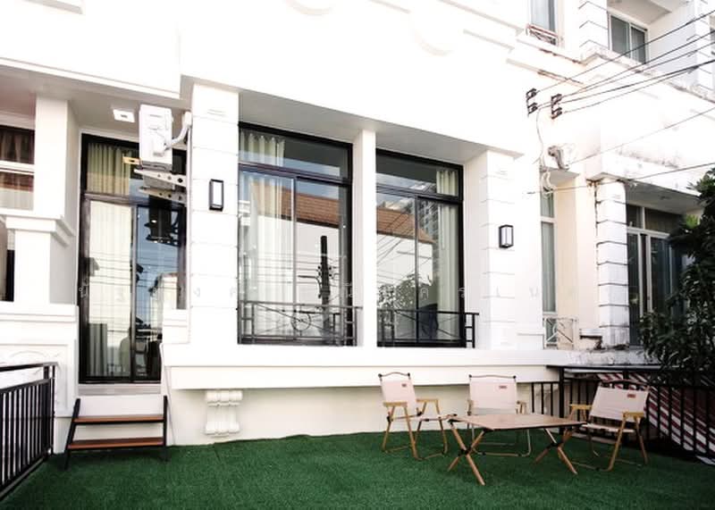Baan Klang Muang British Town Srinakarin, Samut Prakan, Soi Baan Klang Muang British Town Srinakarin, Bang Kaeo, Bang Plee, Samut Prakan, 3 Bedrooms, 230 sqm, Townhouse For Rent, by นัฐพงค์ มณีอัครเนตร, 500416498 - DDproperty.com