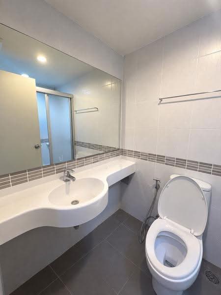 Lumpini Place Srinakarin-Huamak Station, Bangkok, Srinakarin Road, Suan Luang, Bangkok, 1 Bedroom, 33 sqm, Condo For Sale, by ปรียาภรณ์ ภู่เจริญ, 500416541 - DDproperty.com