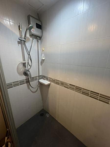 Lumpini Place Srinakarin-Huamak Station, Bangkok, Srinakarin Road, Suan Luang, Bangkok, 1 Bedroom, 33 sqm, Condo For Sale, by ปรียาภรณ์ ภู่เจริญ, 500416541 - DDproperty.com
