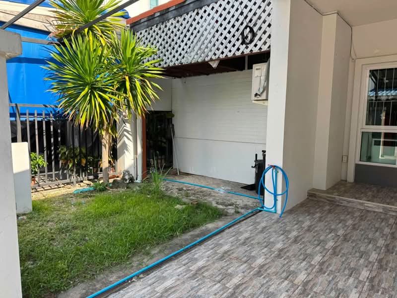 ให้เช่าบ้านแฝด ม.ธาดาทาวน์ อัสสัมชัญ ศรีราชา, Chon Buri (Pattaya), Surasak, Si Racha, Chon Buri (Pattaya), 3 Bedrooms, 100 sqm, Semi-Detached House (Twin House) For Rent, by Dusit Saengfa, 500416568 - DDproperty.com