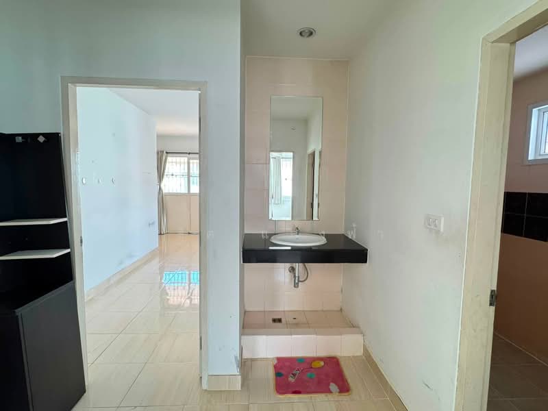 ให้เช่าบ้านแฝด ม.ธาดาทาวน์ อัสสัมชัญ ศรีราชา, Chon Buri (Pattaya), Surasak, Si Racha, Chon Buri (Pattaya), 3 Bedrooms, 100 sqm, Semi-Detached House (Twin House) For Rent, by Dusit Saengfa, 500416568 - DDproperty.com