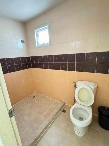 ให้เช่าบ้านแฝด ม.ธาดาทาวน์ อัสสัมชัญ ศรีราชา, Chon Buri (Pattaya), Surasak, Si Racha, Chon Buri (Pattaya), 3 Bedrooms, 100 sqm, Semi-Detached House (Twin House) For Rent, by Dusit Saengfa, 500416568 - DDproperty.com