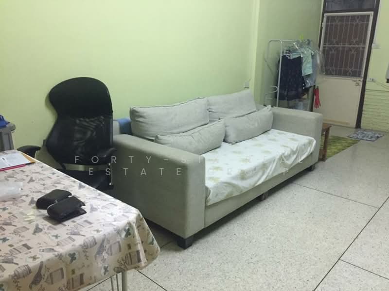 ทาวน์โฮม 3 ชั้น 400 ม. จาก Ratchada MRT, Bangkok, Jom Phon, Chatuchak, Bangkok, 3 Bedrooms, 170 sqm, Townhouse For Rent, by Forty-Six Real Estate Group, 500416580 - DDproperty.com