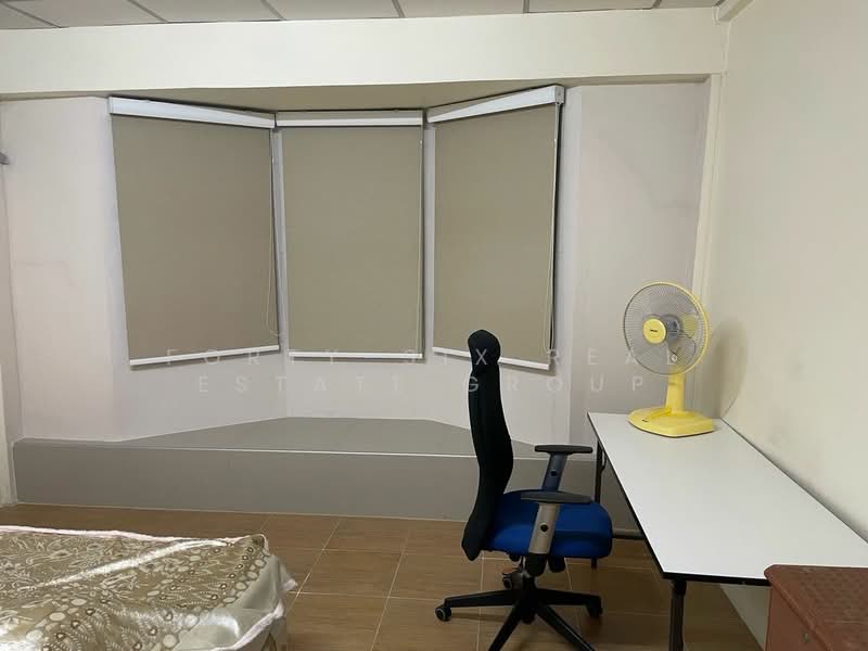 ทาวน์โฮม 3 ชั้น 400 ม. จาก Ratchada MRT, Bangkok, Jom Phon, Chatuchak, Bangkok, 3 Bedrooms, 170 sqm, Townhouse For Rent, by Forty-Six Real Estate Group, 500416580 - DDproperty.com