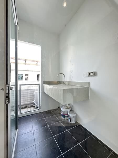 A Space Sukhumvit 77, Bangkok, 2345 Sukhumvit 77 Road, Suan Luang, Bangkok, 1 Bedroom, 31 sqm, Condo For Sale, by พุฒิโชติ ศรีวัง, 500416594 - DDproperty.com