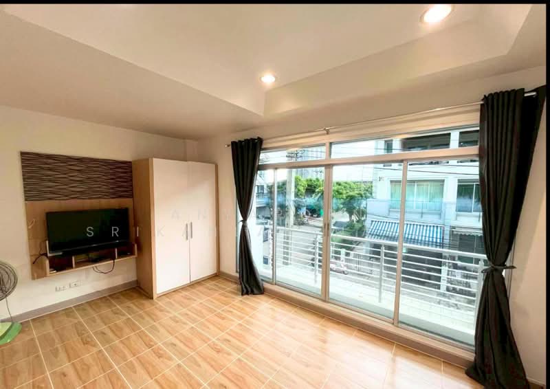 Baan Klang Muang Sathorn - Taksin 1, Bangkok, Bangko, Chom Thong, Bangkok, 3 Bedrooms, 190 sqm, Townhouse For Rent, by Anyaporn Srikanlayanabut, 500416612 - DDproperty.com