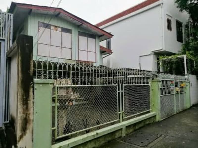 1-BR House, Bangkok, Phra Kanong Nua, Watthana, Bangkok, 1 Bedroom, 250 sqm, Single Detached House For Sale, by Suchada Yodyiem, 500416631 - DDproperty.com