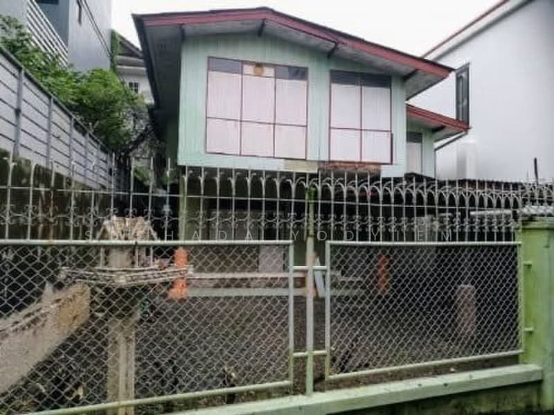 1-BR House, Bangkok, Phra Kanong Nua, Watthana, Bangkok, 1 Bedroom, 250 sqm, Single Detached House For Sale, by Suchada Yodyiem, 500416631 - DDproperty.com