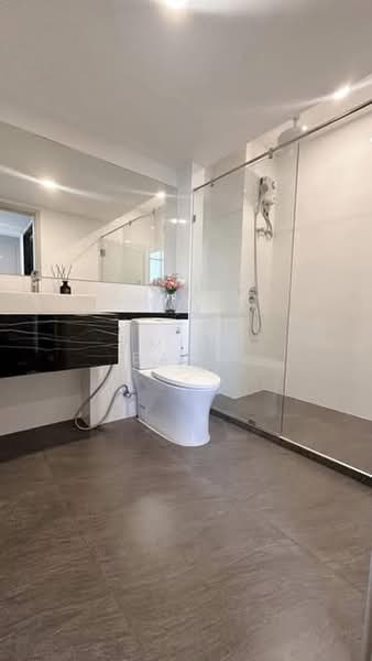 Knightsbridge Space Ratchayothin, Bangkok, Phaholyothin Road, Chatuchak, Bangkok, 2 Bedrooms, 55 sqm, Condo For Rent, by Emily Bada, 500416633 - DDproperty.com