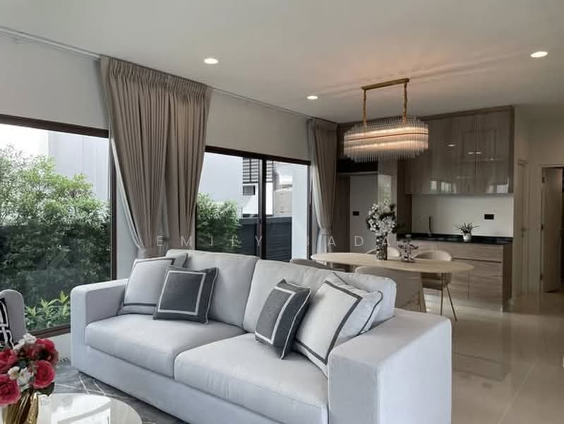 Burasiri Krungthep Kreetha, Bangkok, 95 Soi Pracha Ruam Chai, Hua Mak, Bang Kapi, Bangkok, 4 Bedrooms, 238 sqm, Single Detached House For Rent, by Emily Bada, 500416648 - DDproperty.com