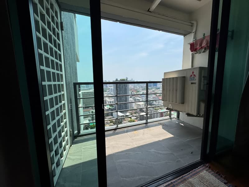 Sathorn Gardens, Bangkok, 39 South Sathorn Road, Thung Maha Mek, Sathon, Bangkok, 2 Bedrooms, 93 sqm, Condo For Sale, by Emily Bada, 500416650 - DDproperty.com