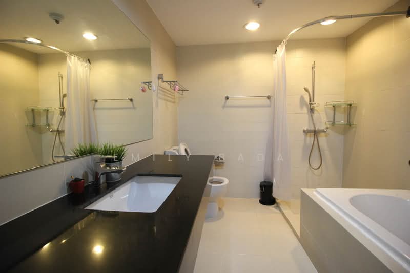 Belle Grand Rama 9, Bangkok, 131 Rama 9 Road, Huai Khwang, Bangkok, 3 Bedrooms, 103 sqm, Condo For Rent, by Emily Bada, 500416703 - DDproperty.com