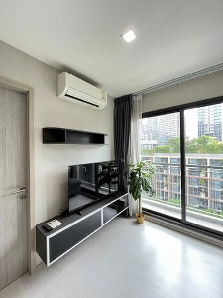 Rhythm Sukhumvit 36-38, Bangkok, 55 Soi Sukhumvit 36, Sukhumvit Road, Phra Kanong, Khlong Toei, Bangkok, 1 Bedroom, 33 sqm, Condo For Sale, by จิระเมศร์ วราสิทธิ์สิริ, 500416836 - DDproperty.com