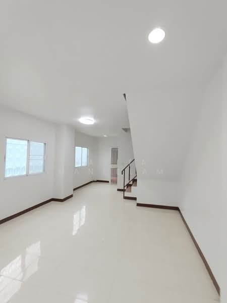 บ้าน 2-ห้องนอน, กรุงเทพ, ดอกไม้, ประเวศ, กรุงเทพ, 140 ตร.ม., บ้านเดี่ยว ขาย, โดย Rasita Maneelam, 500416885 - DDproperty.com