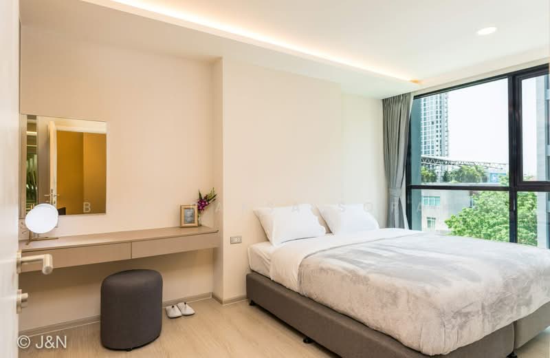 Vtara Sukhumvit 36, Bangkok, 118 Soi Saen Sabai, Phra Kanong, Khlong Toei, Bangkok, 2 Bedrooms, 65 sqm, Condo For Rent, by Boonraksa Sopak, 500416921 - DDproperty.com