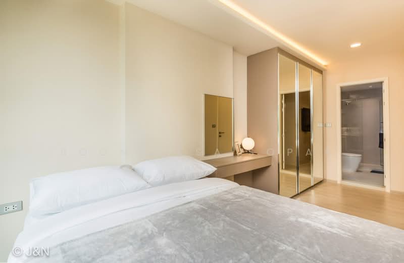 Vtara Sukhumvit 36, Bangkok, 118 Soi Saen Sabai, Phra Kanong, Khlong Toei, Bangkok, 2 Bedrooms, 65 sqm, Condo For Rent, by Boonraksa Sopak, 500416921 - DDproperty.com