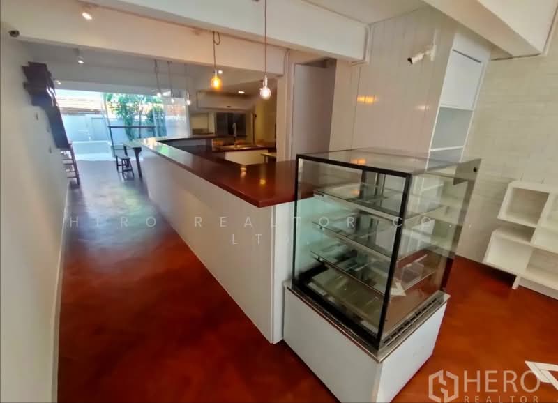 For Rent Retail Space 150 sqm near BTS Ekkamai, Watthana Bangkok BRE18578, กรุงเทพ, คลองตันเหนือ, วัฒนา, กรุงเทพ, 150 ตร.ม., พื้นที่ขายของ ให้เช่า, โดย Hero Realtor Co., Ltd., 500416968 - DDproperty.com