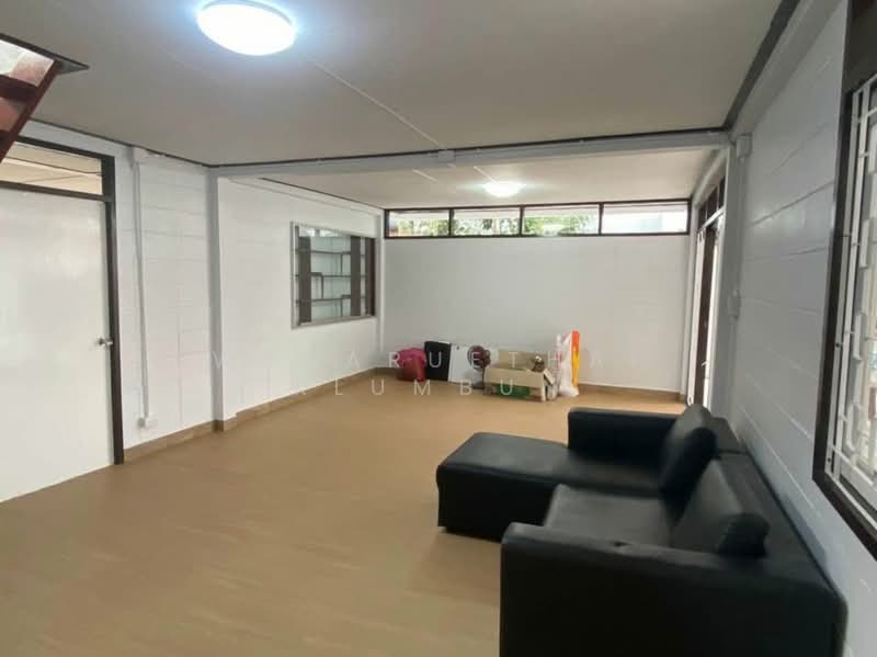 บ้าน 4-ห้องนอน, กรุงเทพ, นวมินทร์, บึงกุ่ม, กรุงเทพ, 250 ตร.ม., บ้านเดี่ยว ขาย, โดย Woraruethai Klumbun, 500416983 - DDproperty.com