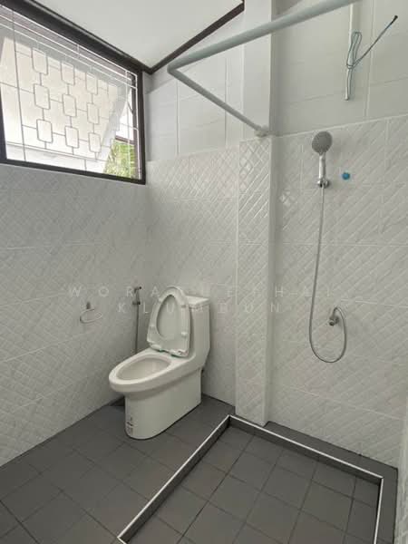 4-BR House, Bangkok, Nawamin, Bueng Kum, Bangkok, 4 Bedrooms, 250 sqm, Single Detached House For Sale, by Woraruethai Klumbun, 500416983 - DDproperty.com