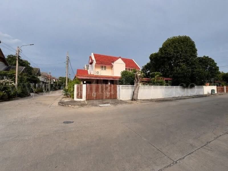 Baan Lanthog Tiwanon-Pak Kret 27, Nonthaburi, Tiwanon Road, Bang Phut, Pak Kret, Nonthaburi, 3 Bedrooms, 380 sqm, Single Detached House For Sale, by คุณ สุภิญญา ( หญิง ), 500417003 - DDproperty.com