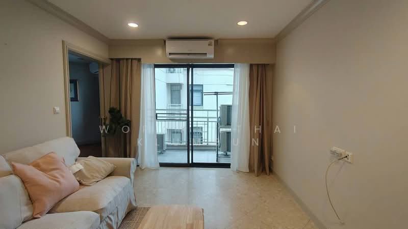 Green Point Silom : กรีนพอยท์ สีลม, กรุงเทพ, 29 ซ. อนุมานราชธน, สุริยวงศ์, บางรัก, กรุงเทพ, 61 ตร.ม., คอนโด ให้เช่า, โดย Woraruethai Klumbun, 500417029 - DDproperty.com