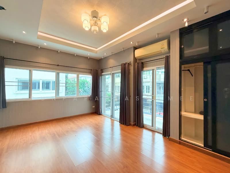 The Story Ratchaphruk, Nonthaburi, Bang Kruai-Sai Noi Road, Bang Krang, Muang Nonthaburi, Nonthaburi, 4 Bedrooms, 200 sqm, Townhouse For Sale, by Punpapa Rassamee, 500417085 - DDproperty.com