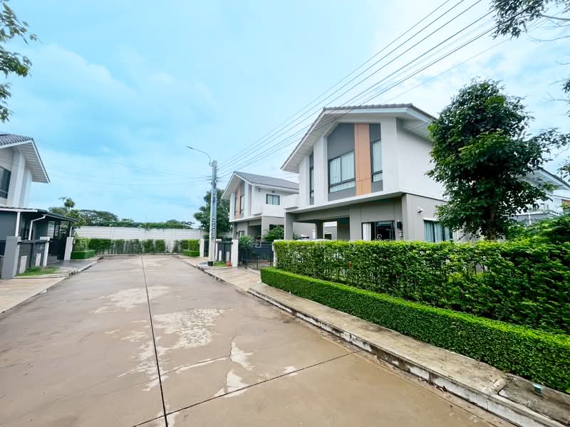 Perfect Park Krungthep Kreetha-Ramkhamhaeng, Bangkok, Kheha Romklao Road 6 Yeak 6, Khlong Song Ton Nun, Lat Krabang, Bangkok, 3 Bedrooms, 218 sqm, Single Detached House For Sale, by Suradej Arunsurosn, 500417089 - DDproperty.com