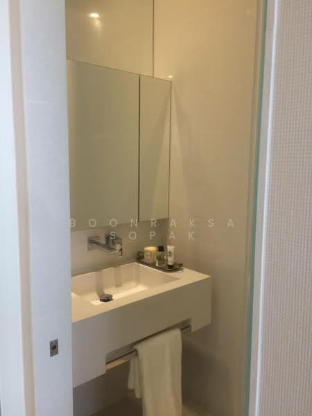 Vittorio 39, Bangkok, 8 Sukhumvit, Khlong Tan Nua, Watthana, Bangkok, 2 Bedrooms, 141 sqm, Condo For Rent, by Boonraksa Sopak, 500417100 - DDproperty.com