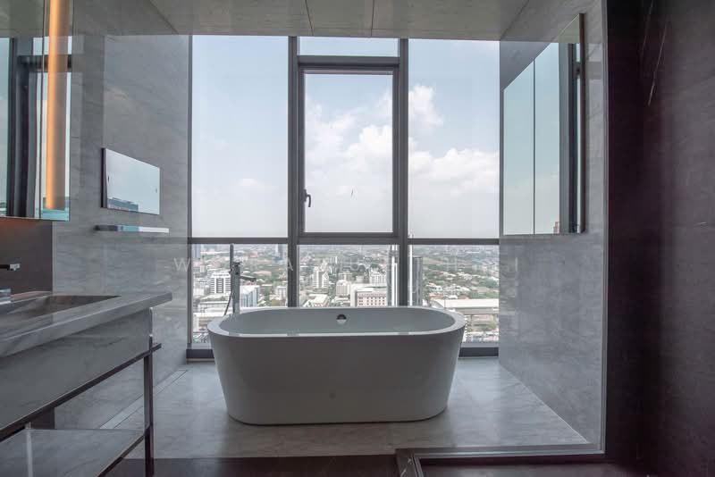 The Monument Thonglor, Bangkok, 998 Thonglor Road, Khlong Tan Nua, Watthana, Bangkok, 3 Bedrooms, 250 sqm, Condo For Rent, by Woraruethai Klumbun, 500417134 - DDproperty.com