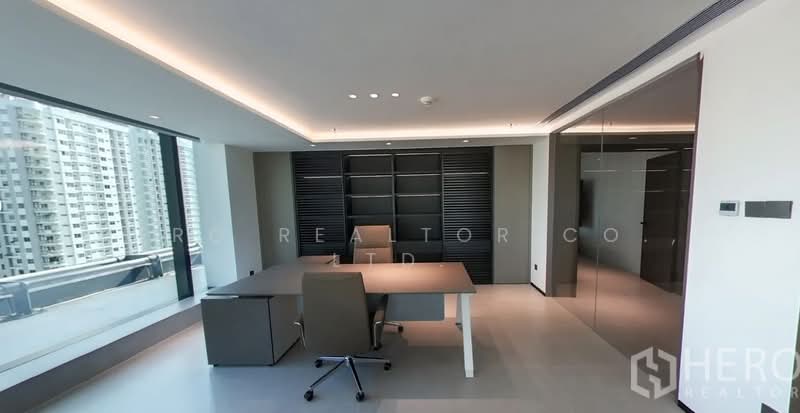 For Rent Fully Furnished Office Space 1,385 sqm near MRT Phra Ram 9, Din Daeng Bangkok HRE01077, กรุงเทพ, ดินแดง, กรุงเทพ, 1,385 ตร.ม., สำนักงาน ให้เช่า, โดย Hero Realtor Co., Ltd., 500417136 - DDproperty.com
