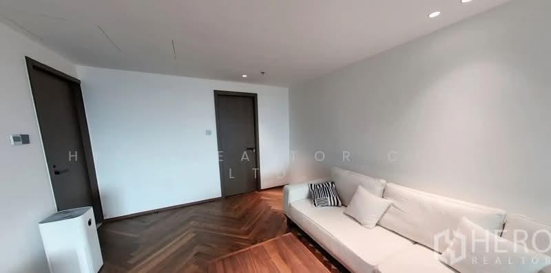 For Rent Fully Furnished Office Space 1,385 sqm near MRT Phra Ram 9, Din Daeng Bangkok HRE01077, Bangkok, Din Daeng, Bangkok, , 1,385 sqm, Office Space For Rent, by Hero Realtor Co., Ltd., 500417136 - DDproperty.com
