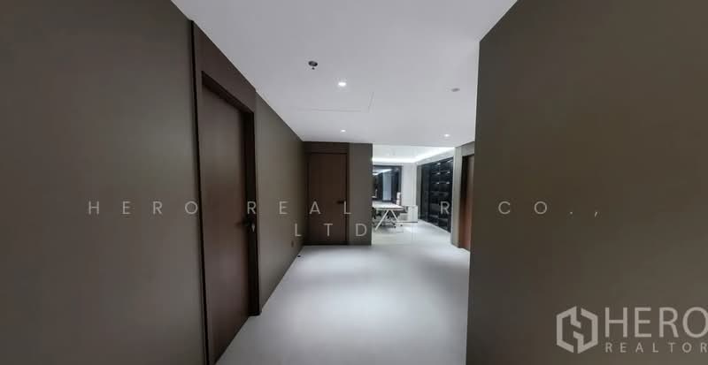 For Rent Fully Furnished Office Space 1,385 sqm near MRT Phra Ram 9, Din Daeng Bangkok HRE01077, Bangkok, Din Daeng, Bangkok, , 1,385 sqm, Office Space For Rent, by Hero Realtor Co., Ltd., 500417136 - DDproperty.com