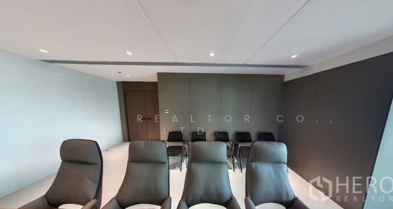 For Rent Fully Furnished Office Space 1,385 sqm near MRT Phra Ram 9, Din Daeng Bangkok HRE01077, Bangkok, Din Daeng, Bangkok, , 1,385 sqm, Office Space For Rent, by Hero Realtor Co., Ltd., 500417136 - DDproperty.com