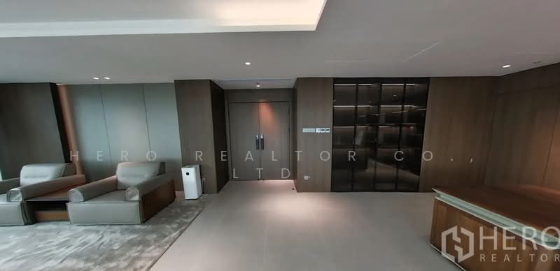 For Rent Fully Furnished Office Space 1,385 sqm near MRT Phra Ram 9, Din Daeng Bangkok HRE01077, กรุงเทพ, ดินแดง, กรุงเทพ, 1,385 ตร.ม., สำนักงาน ให้เช่า, โดย Hero Realtor Co., Ltd., 500417136 - DDproperty.com