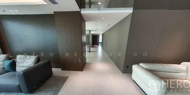 For Rent Fully Furnished Office Space 1,385 sqm near MRT Phra Ram 9, Din Daeng Bangkok HRE01077, กรุงเทพ, ดินแดง, กรุงเทพ, 1,385 ตร.ม., สำนักงาน ให้เช่า, โดย Hero Realtor Co., Ltd., 500417136 - DDproperty.com