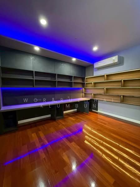 undefined, Bangkok, Thung Song Hong, Lak Si, Bangkok, 4 Bedrooms, 750 sqm, Single Detached House For Rent, by Woraruethai Klumbun, 500417170 - DDproperty.com