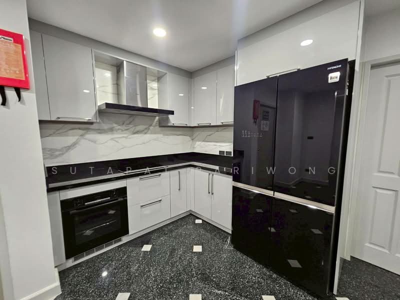La Cascade, Bangkok, Eakamai, Khlong Tan Nua, Watthana, Bangkok, 4 Bedrooms, 300 sqm, Condo For Rent, by Sutapat Pariwong, 500417190 - DDproperty.com