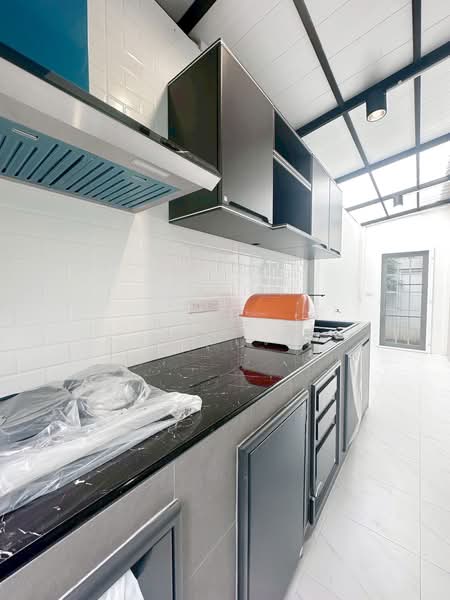 Modi Villa Pinklao – Wongwaen : โมดิ วิลล่า ปิ่นเกล้า – วงแหวน, นนทบุรี, ทางหลวงชนบท นบ.1011, ศาลากลาง, บางกรวย, นนทบุรี, 176 ตร.ม., บ้านแฝด ขาย, โดย สุรเดช อรุณสุโรจน์, 500417270 - DDproperty.com