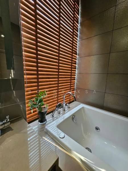 M Silom, Bangkok, 26 Narathiwas Ratchanakarin Road, Suriyawong, Bang Rak, Bangkok, 2 Bedrooms, 84 sqm, Condo For Rent, by Boonraksa Sopak, 500417378 - DDproperty.com