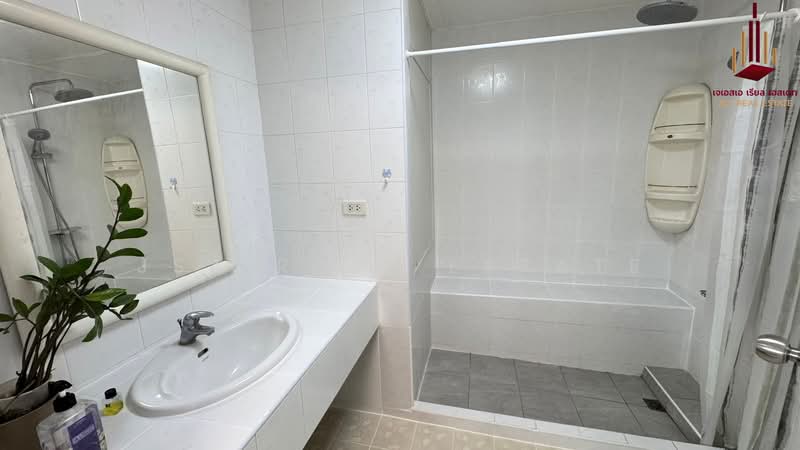 Tai Ping Towers, Bangkok, 582 Soi Sukhumvit 63, Khlong Tan Nua, Watthana, Bangkok, 2 Bedrooms, 102 sqm, Condo For Rent, by JSA REAL ESTATE, 500417388 - DDproperty.com