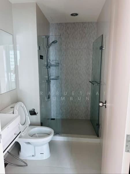 Life Pinklao, Bangkok, Boromarajonani Road, Bang Bamru, Bang Phlat, Bangkok, 2 Bedrooms, 56 sqm, Condo For Sale, by Woraruethai Klumbun, 500417411 - DDproperty.com
