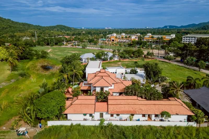 Palm Hills Golf Club and Residence, Phetchaburi, 1444 Phet Kasem Rd, Cha-am, Cha-Am, Phetchaburi, 4 Bedrooms, 375 sqm, Villa For Sale, by Mark Puttkammer, 500417424 - DDproperty.com