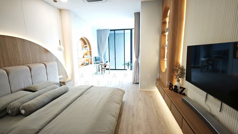 VIVE Krungthep Kreetha, Bangkok, Krungthep Kreetha Road, Saphan Sung, Bangkok, 4 Bedrooms, 421 sqm, Single Detached House For Rent, by Pattaporn Yongsungnone, 500417437 - DDproperty.com