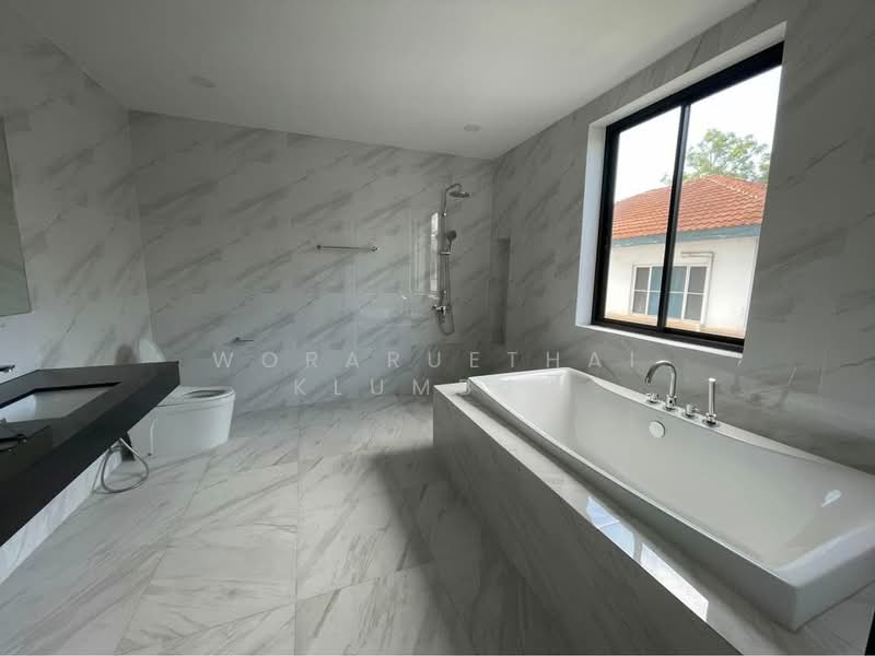 undefined, Bangkok, Saphan Sung, Bangkok, 3 Bedrooms, 263 sqm, Single Detached House For Sale, by Woraruethai Klumbun, 500417442 - DDproperty.com