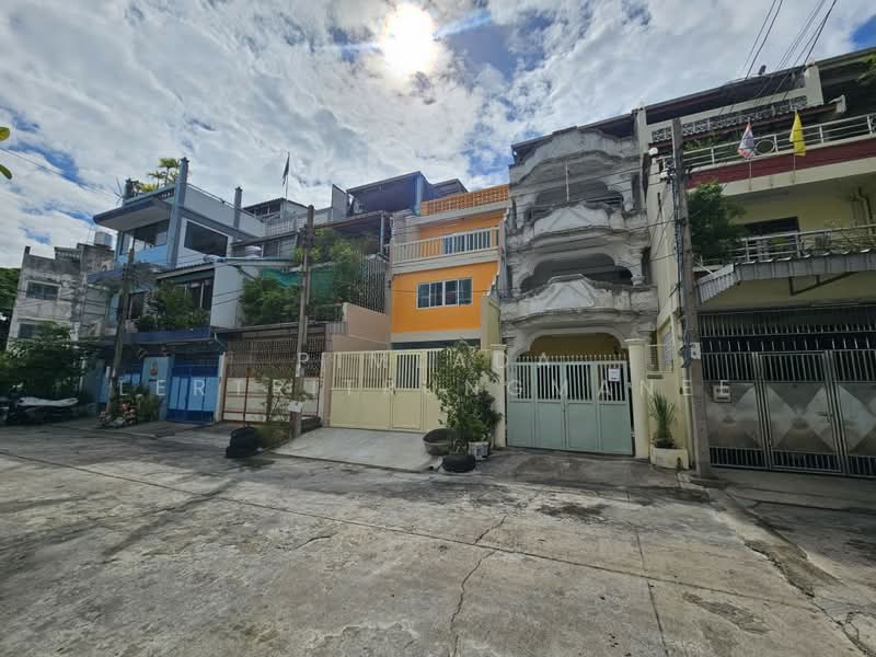 ทาวน์โฮม ซอย เจริญกรุง 80, Bangkok, Bang Rak, Bangkok, 2 Bedrooms, 250 sqm, Townhouse For Sale, by Pimlada Lertritrungmanee, 500417471 - DDproperty.com